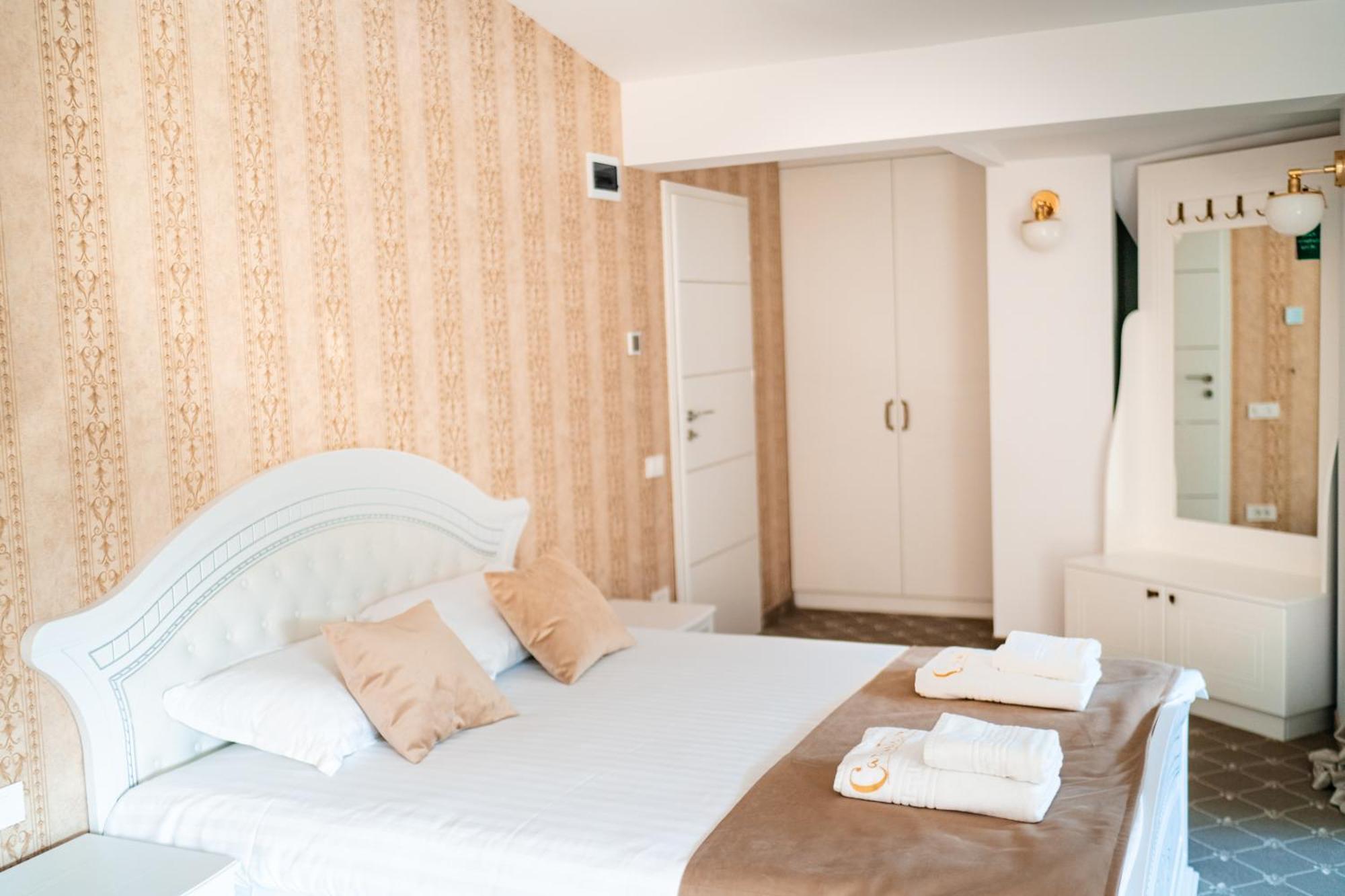 Carpentiere Arena Hotel Rasinari Exterior photo