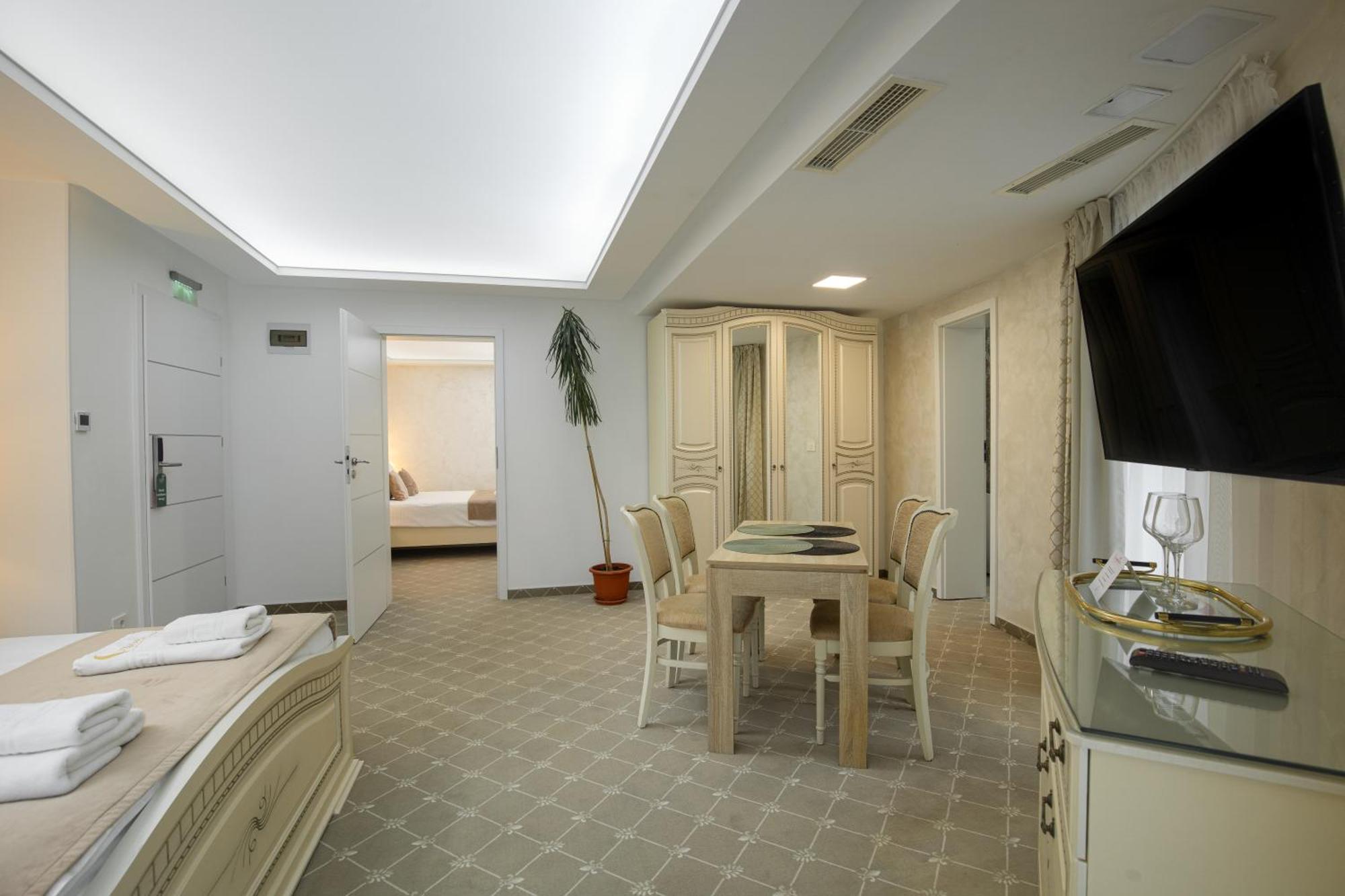 Carpentiere Arena Hotel Rasinari Exterior photo